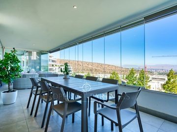 Moderno departamento con gran cocina en San Carlos de Apoquindo