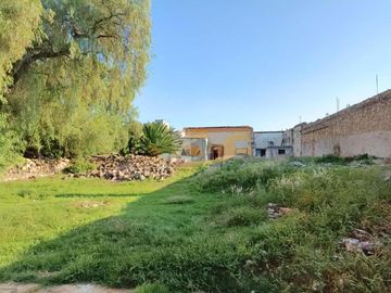 Casa en VENTA ideal para inversionistas en el Centro Histórico de Querétaro.