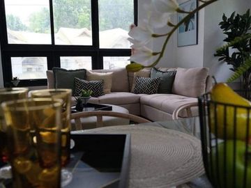 2-PARKING 4-BEDROOM OWN DRIVEWAY ELEVATOR HORSE SHOE QUEZON CITY