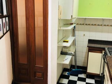 Venta depto. 2 Amb. 39 M2. En hermoso edificio de estilo. Sobre  Av Córdoba.