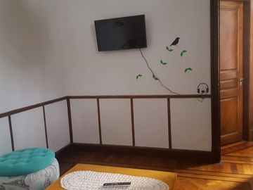 Venta depto. 2 Amb. 39 M2. En hermoso edificio de estilo. Sobre  Av Córdoba.