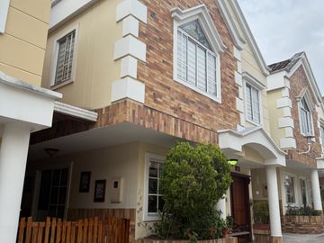 HERMOSA CASA EN VENTA EN CAÑAVERAL COUNTRY – ETAPA III | FLORIDABLANCA. Cod V15333