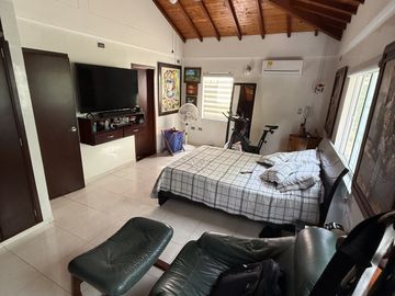 HERMOSA CASA EN VENTA EN CAÑAVERAL COUNTRY – ETAPA III | FLORIDABLANCA. Cod V15333