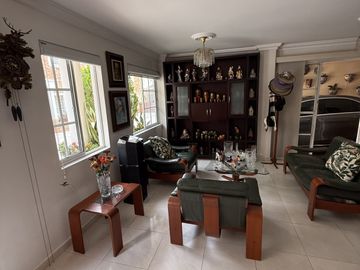 HERMOSA CASA EN VENTA EN CAÑAVERAL COUNTRY – ETAPA III | FLORIDABLANCA. Cod V15333
