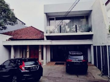 DIJUAL RUMAH (Semi Furnished)DI JL. KEMANG TIMUR RAYA MAMPANG PRAPATAN JAKARTA SELATAN