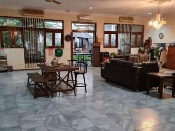 DIJUAL RUMAH (Semi Furnished)DI JL. KEMANG TIMUR RAYA MAMPANG PRAPATAN JAKARTA SELATAN