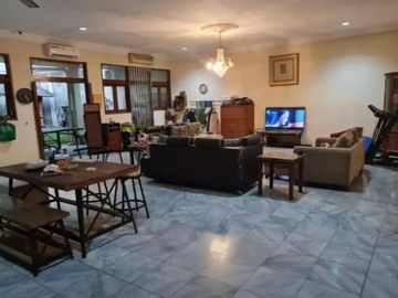 DIJUAL RUMAH (Semi Furnished)DI JL. KEMANG TIMUR RAYA MAMPANG PRAPATAN JAKARTA SELATAN