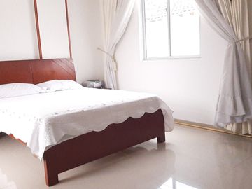 VENDO CASA EN QUINTAS DE MORELIA 3. CONJUNTO CERRADO.