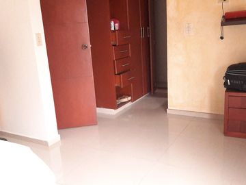 VENDO CASA EN QUINTAS DE MORELIA 3. CONJUNTO CERRADO.