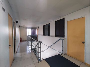 Venta Strip Center arrendado, en Avenida, Estación Central