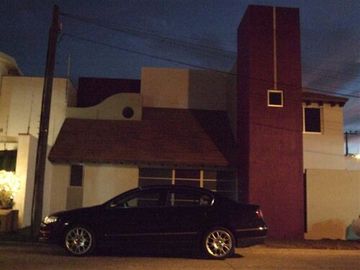 CASA EN VENTA EN PRIVADA, FRACC. PUERTA DEL SOL, CUERNAVACA MOR.