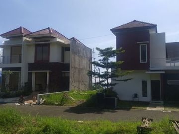 Villa Mewah Harga 1 Milyar Di BNS Kota Batu