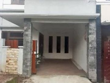 Rumah 2 Lantai Luas 127 di Tidar Estate kota Malang