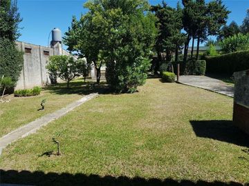 Venta de Chalet Zona La Quebrada, sobre Dastugue 2400.