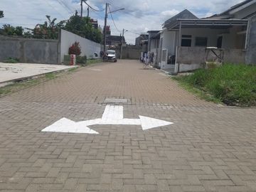 Rumah strategis dengan desain mewah dan harga minim