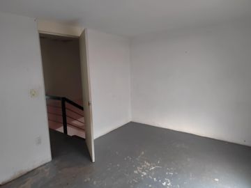 VENTA CASA TECAMAC COL FELIPE VILLANUEVA CERCA DE CENTRO TECAMAC