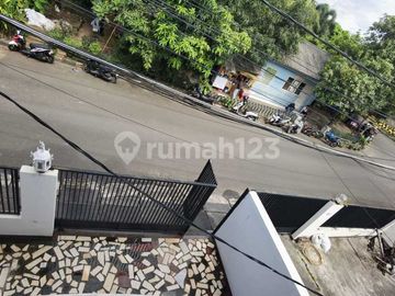 Taman Aries 2.5 Lantai Dijual Cepat Lokasi Strategis