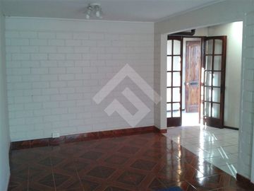 Casa en Venta en Avda Arauco calle principal