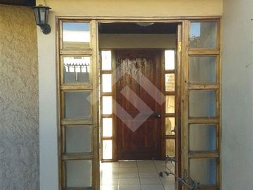 Casa en Venta en Avda Arauco calle principal