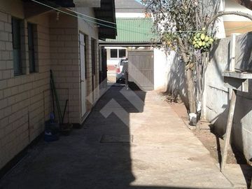 Casa en Venta en Avda Arauco calle principal