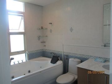 Condo for rent in Cebu City, Citylights Gardens 3-br, furnished