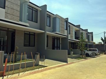 Rumah Minimalis @Duta Vista Sarijadi Dekat Kawasan Geger Kalong, Setra Duta dan Sutami
