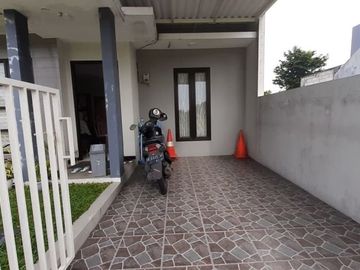 Rumah minimalis luas 120 m di perumahan prambon asri gresik harga B.U bisa KPR
