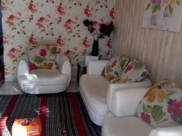 Rumah Babatan Wiyung Surabaya Hadap Barat