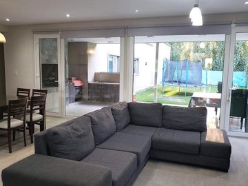 Casa en barrio privado 