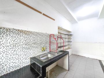 Rumah Luas 1 Lt 15 Menit ke Terminal Pondok Cabe Hadap Utara J-51879