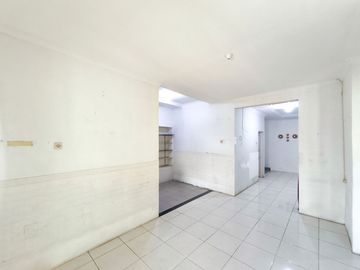 Rumah Luas 1 Lt 15 Menit ke Terminal Pondok Cabe Hadap Utara J-51879