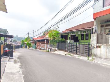 Rumah Luas 1 Lt 15 Menit ke Terminal Pondok Cabe Hadap Utara J-51879