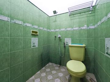 Rumah Luas 1 Lt 15 Menit ke Terminal Pondok Cabe Hadap Utara J-51879
