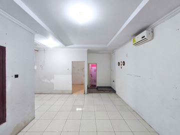 Rumah Luas 1 Lt 15 Menit ke Terminal Pondok Cabe Hadap Utara J-51879