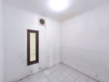 Rumah Luas 1 Lt 15 Menit ke Terminal Pondok Cabe Hadap Utara J-51879
