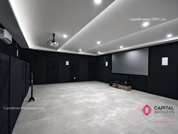 Casa en venta El Palomar zona sur Alberca Lujo