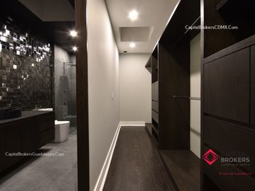 Casa en venta El Palomar zona sur Alberca Lujo
