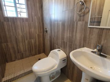 Se vende casa en Urbi Quinta del Cedro, Tijuana, B.C.