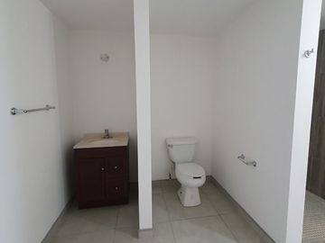 Se vende casa en Urbi Quinta del Cedro, Tijuana, B.C.