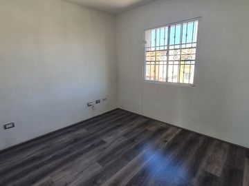 Se vende casa en Urbi Quinta del Cedro, Tijuana, B.C.