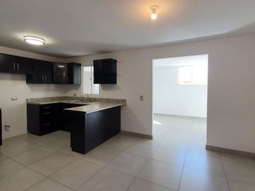Se vende casa en Urbi Quinta del Cedro, Tijuana, B.C.