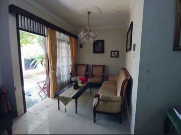 Rumah Pejompongan Hook Jakarta Pusat