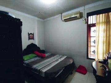 Rumah Pejompongan Hook Jakarta Pusat