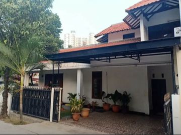 Rumah Pejompongan Hook Jakarta Pusat