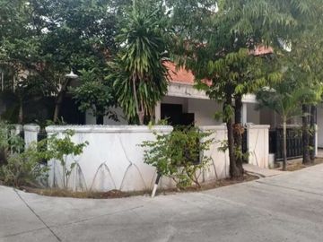 Rumah Pejompongan Hook Jakarta Pusat