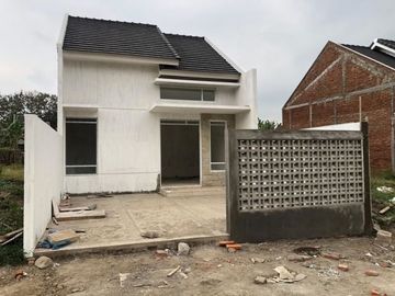 RUMAH STRATEGIS DEKAT EXIT TOL ASRIKATON PAKIS & BANDARA