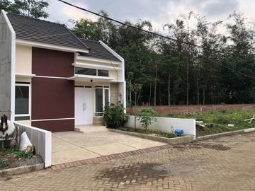 RUMAH STRATEGIS DEKAT EXIT TOL ASRIKATON PAKIS & BANDARA