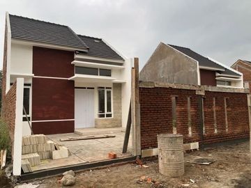RUMAH STRATEGIS DEKAT EXIT TOL ASRIKATON PAKIS & BANDARA