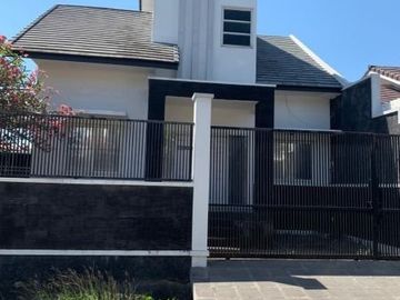 Dijual rumah modern minimalis Wonorejo sari rungkut surabaya