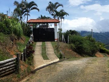 casa campestre en venta en el carmen. Cod V11858